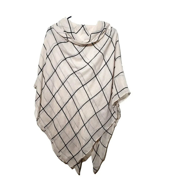Boutique Shawl OS Plaid Knit Toggle Button Thin Classic Old Money Capsule Tan - Picture 2 of 8